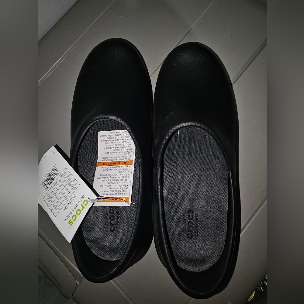 Crocs - Picture 7 of 10